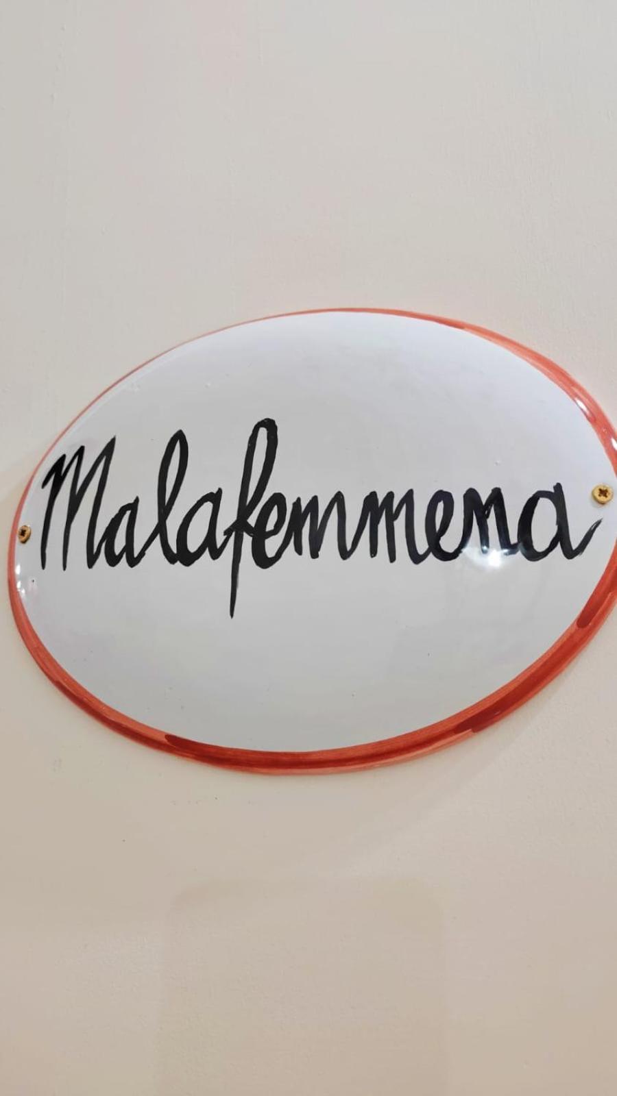 La Maschera Di Pulcinella Nápoles Exterior foto